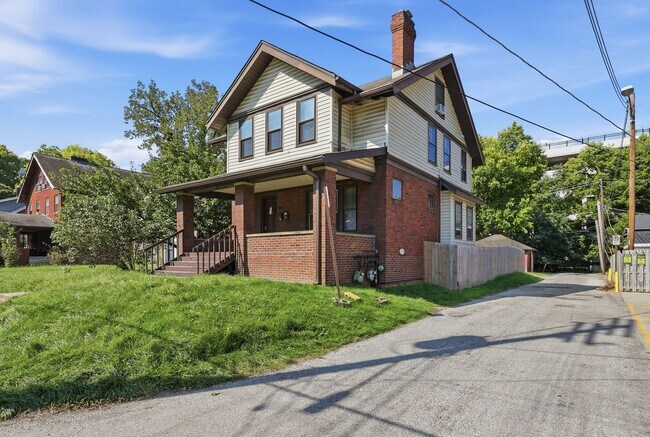 Photo - 1511 Perry St Unit 2