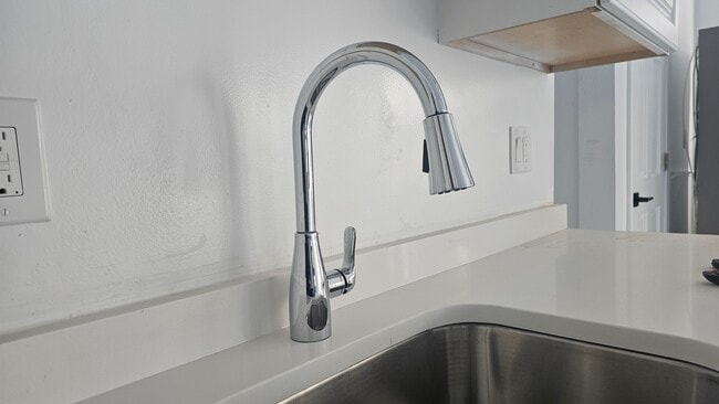 Building Photo - 22 Crawford St Unit Beautiful Crawford Street 3 bedroom