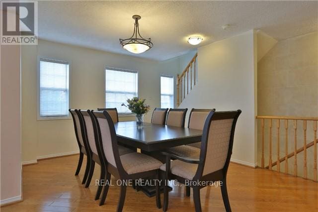Photo - 6880 Meadowvale Town Centre Cir