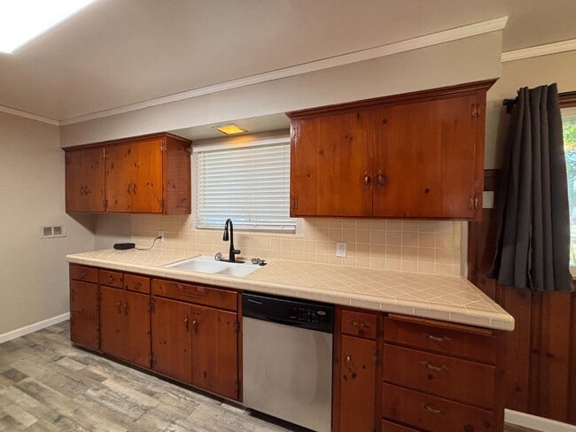 Photo - 1903 W Fountain Way