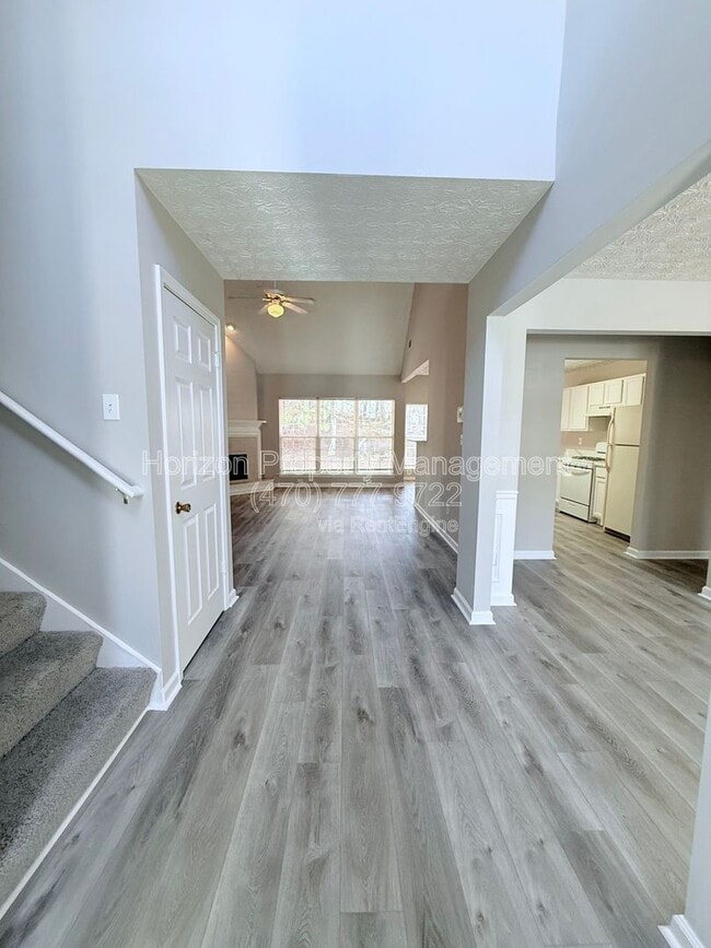 Photo - 4275 Connick Way