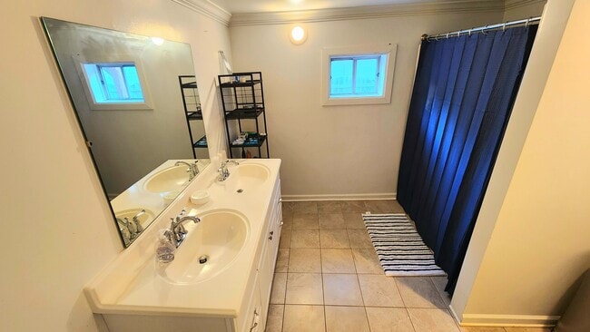 Photo - 2203 Edwards Ave