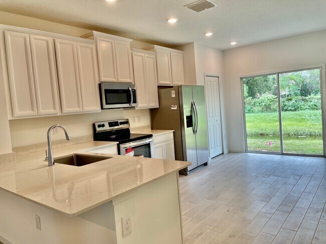 3409 SW 34th Ave