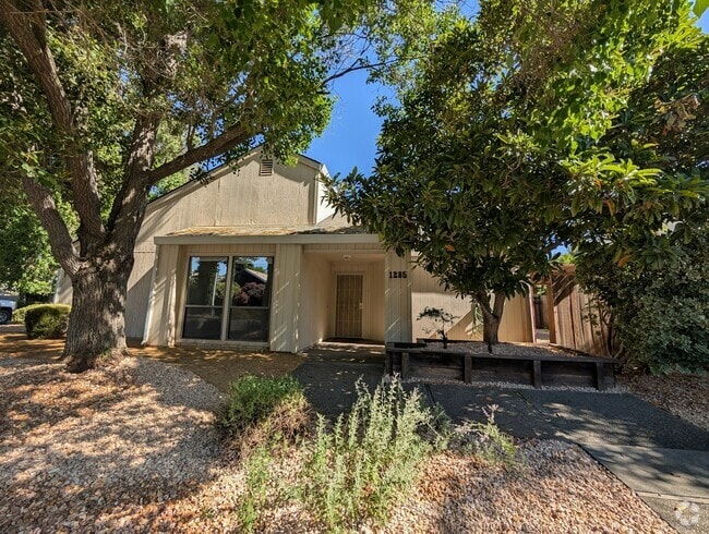 Building Photo - 1285 Antelope Ave Rental