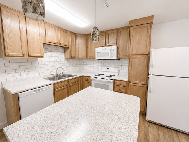 Photo - 1375 Everett Ct Unit 302