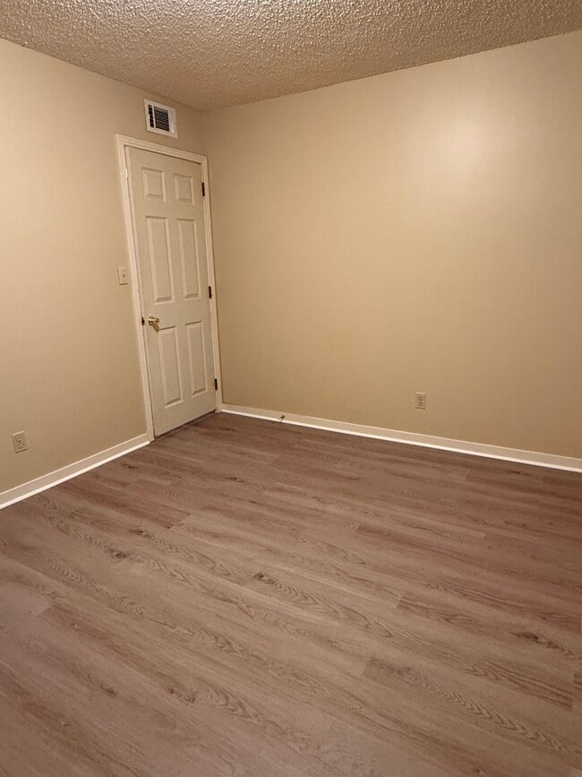 Photo - 29 Kemmons Dr