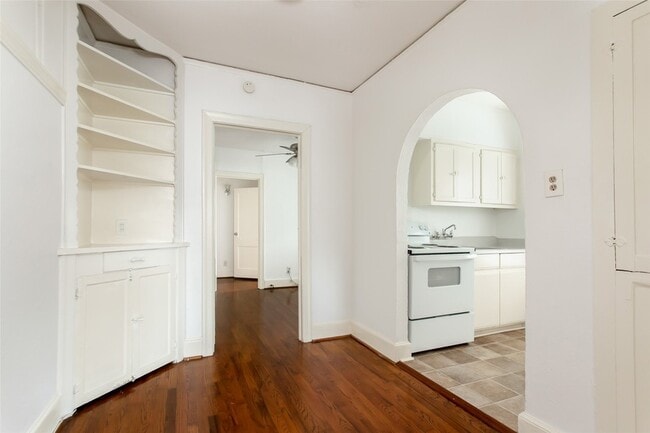 Photo - 5900 Oram St Unit 5