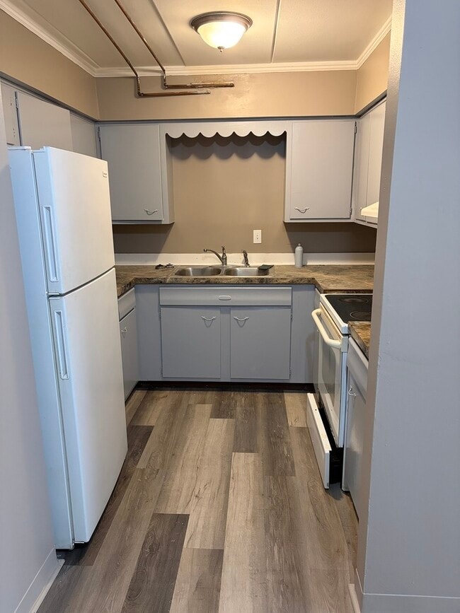 Photo - 9533 Mansfield Ave