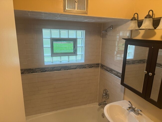 Photo - 6407 N Oak Park Ave