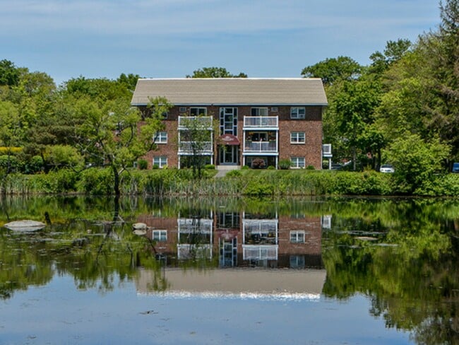 Community Pond - Brook Haven Estates