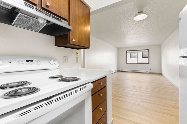 Photo - 2945 SE Washington St