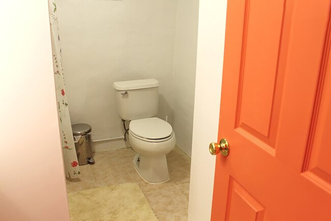 Photo - 2716 Whitney Ave Apartments