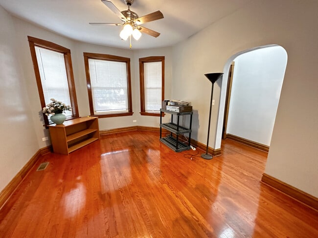Photo - 2431 N Kostner Ave Unit 1