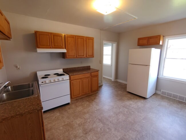 Photo - 330 N 11th St