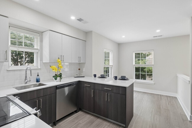 Photo - Exeter Village Apartments