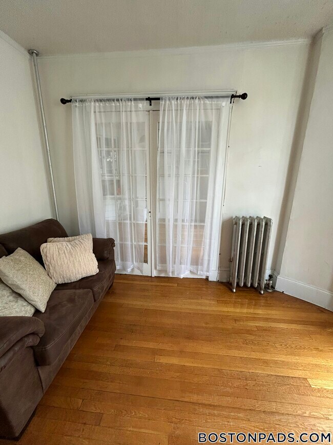 Photo - 1675 Beacon St Unit 2