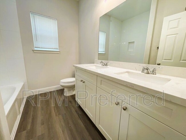Photo - 2218 Bringhurst St