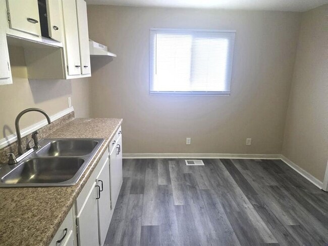 Photo - 247 S Randolph St