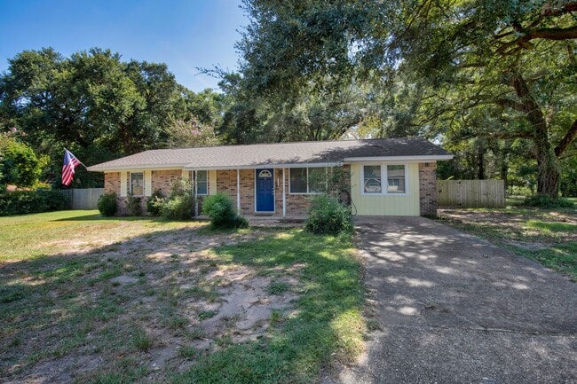 Building Photo - Pace 3BR Home with Bonus Room, Patio Gazeb...