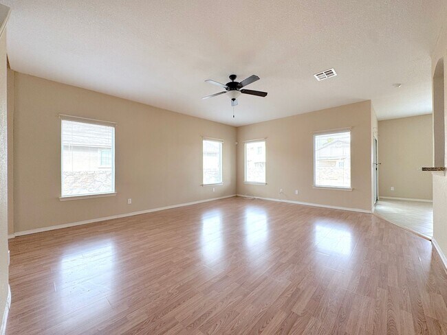 Photo - Sandstone Ranch Estates 4Bed/2.5bath Refrig A/C!