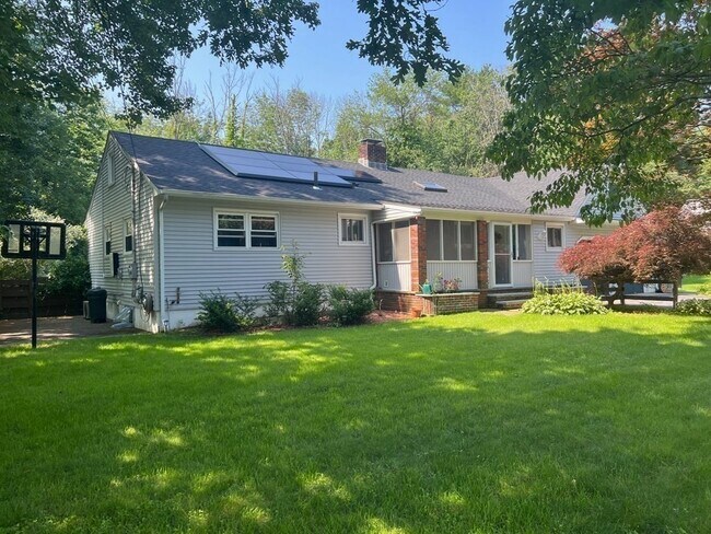 Photo - 169 Colburn St