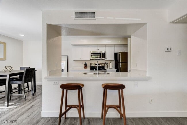 Building Photo - 2300 E Silverado Ranch Blvd Unit 2008