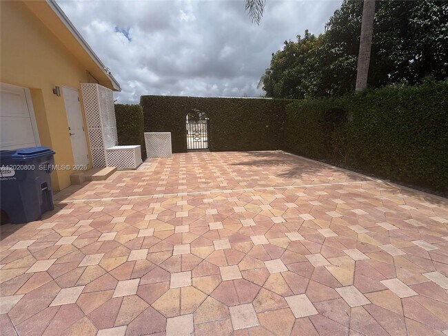 Photo - 8605 SW 106th St Unit B