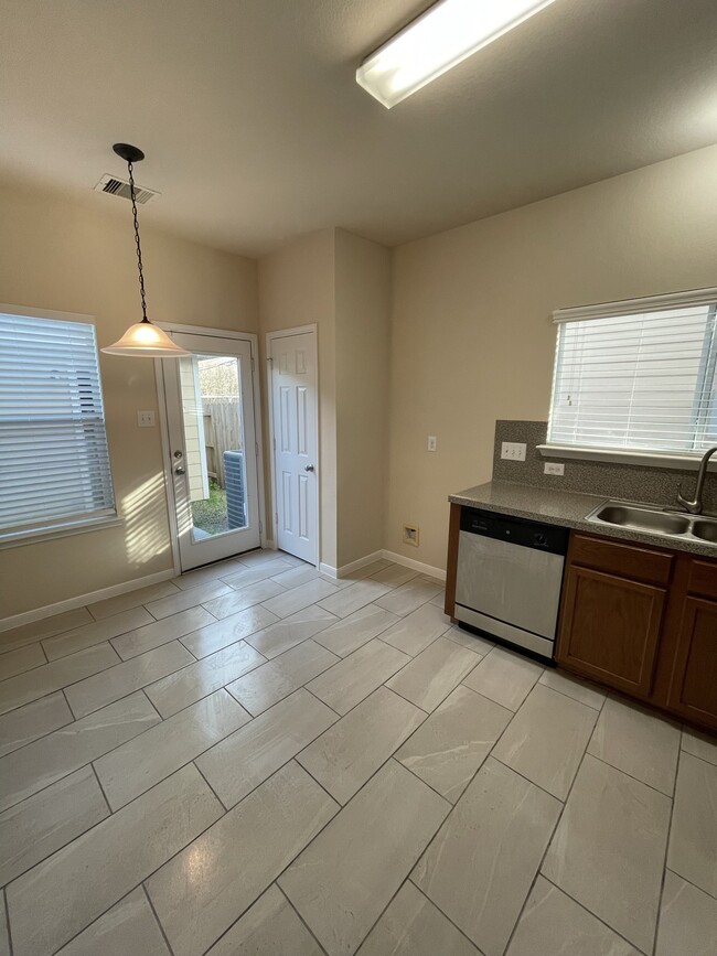 Photo - 1755 Nichole Woods Dr