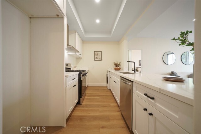 Photo - 104 S Hayworth Ave Unit 204