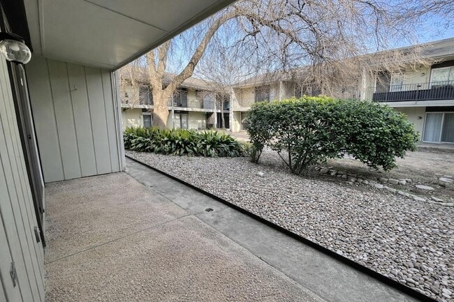 Photo - 500 E Riverside Dr Unit 145