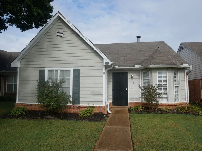 Building Photo - ****JUST REDUCED****1184 W E Ross Parkway ...