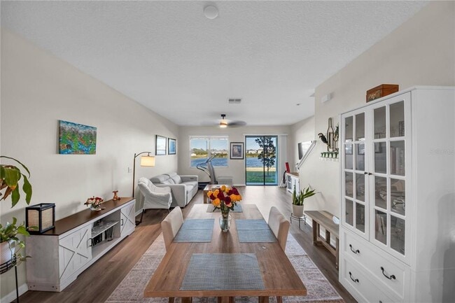Photo - 736 Royal Empress Dr