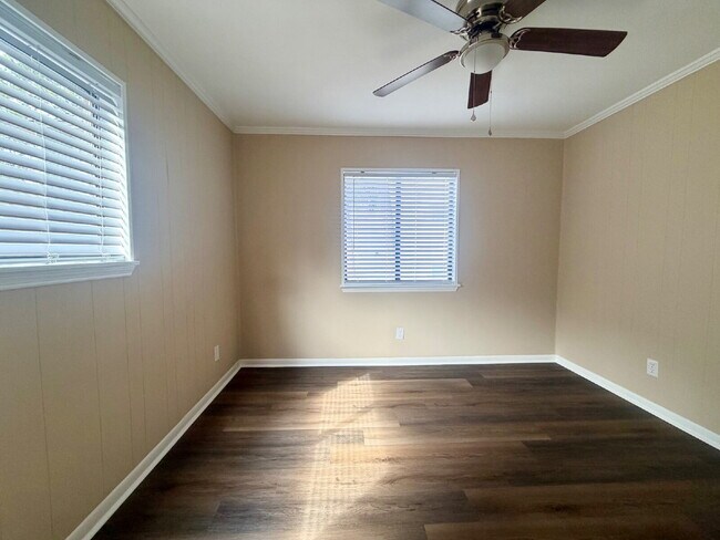 Photo - Two Bedroom Condo in Walking Distance to Hilton Head Island Beaches! Unit J6