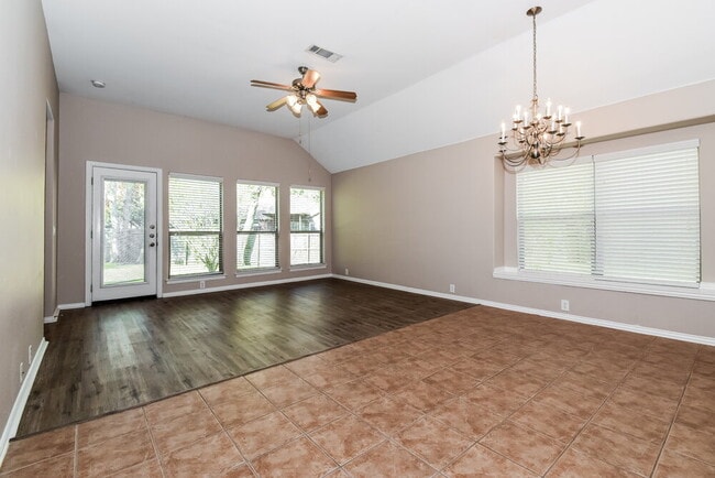 Photo - 2224 Kingsdale Ct