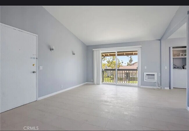 23232 Orange Ave Unidad 2