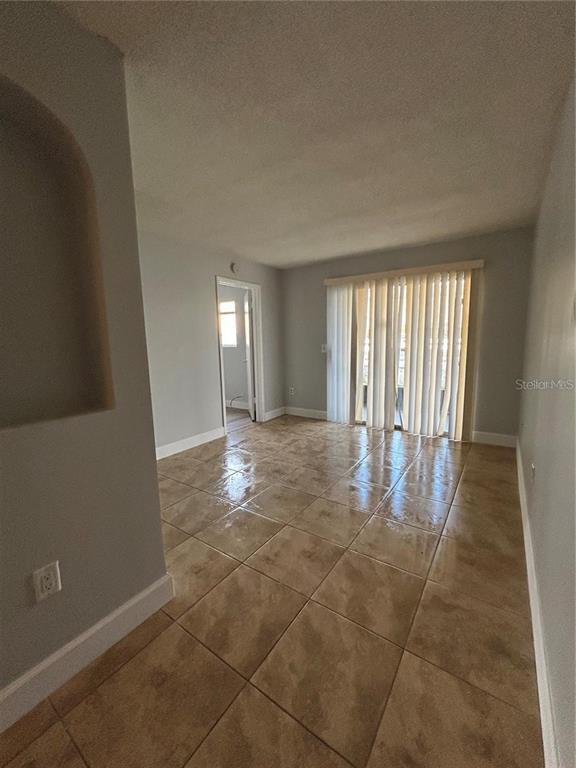 Photo - 946 N Lake Destiny Rd Unidad D