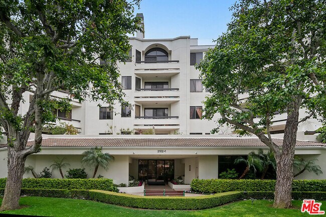 Photo - 2102 Century Park Ln Unidad 101 Rental