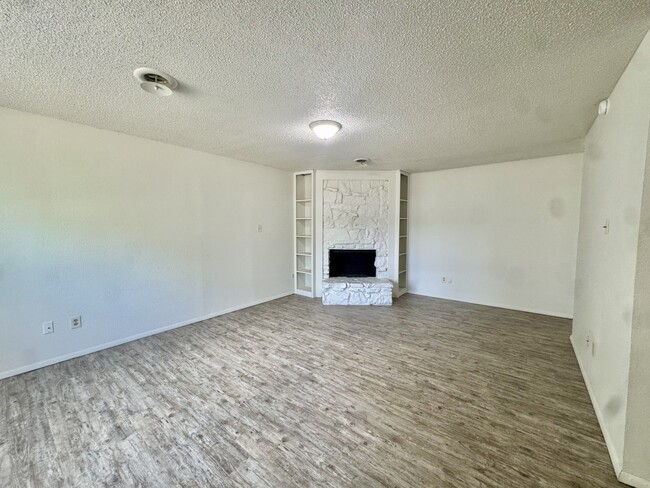 Photo - 108 Circle A S