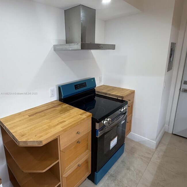 Photo - 1890 S Ocean Dr Unidad 1402