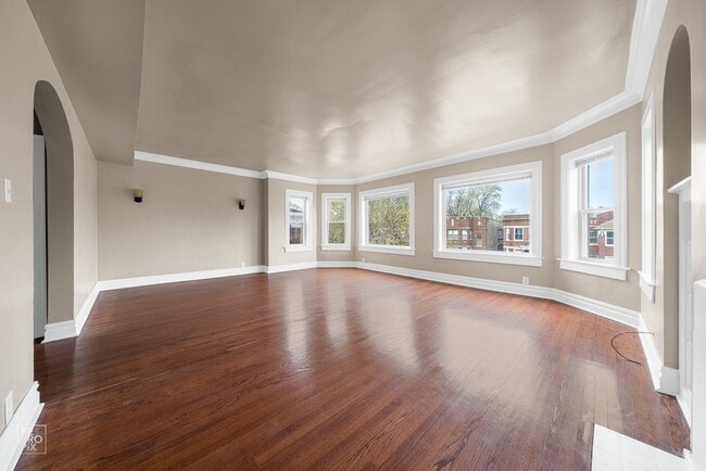 7751 S Saginaw Ave Unit 3