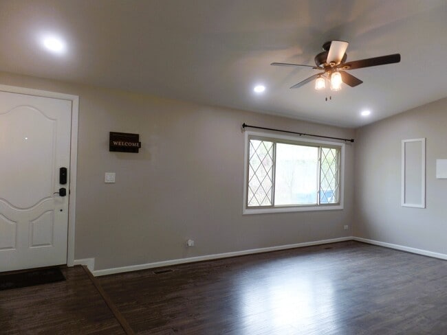 Photo - 5910 Bradley Ct N