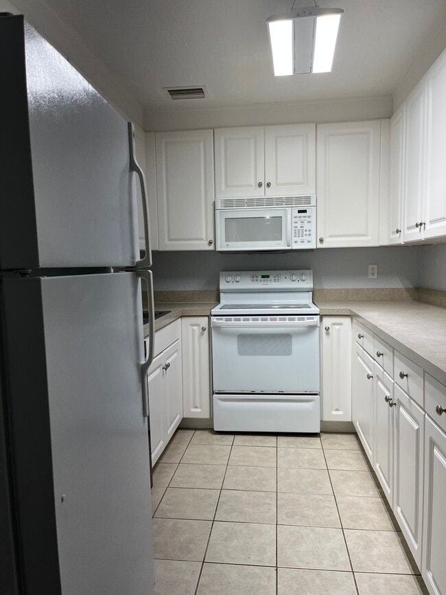 Photo - 501 SW 75th St