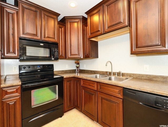 Photo - 1892 Goldenrod Way W