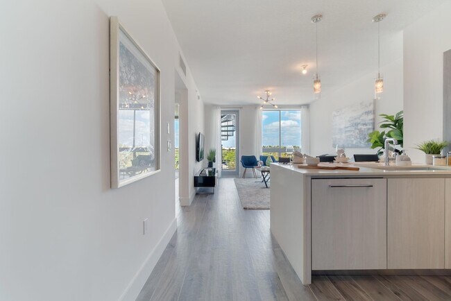 111 SE 1st Ave Unit 512