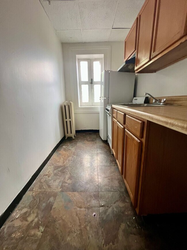 Photo - 1001 Clifton Ave Unit 2R