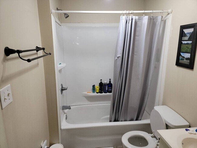 Photo - 3 bed, 1 bath single family home