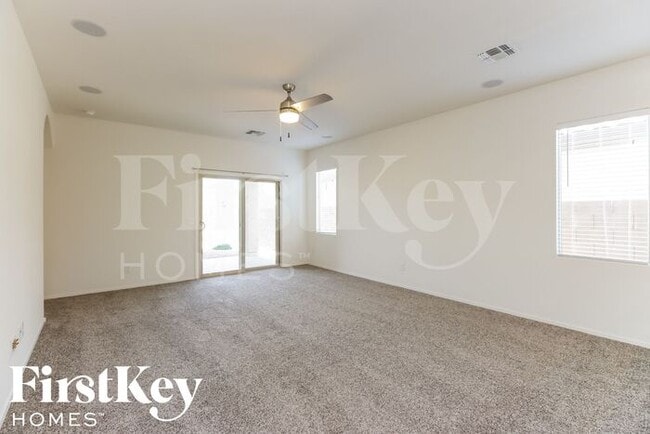 Photo - 816 E Blossom Rd