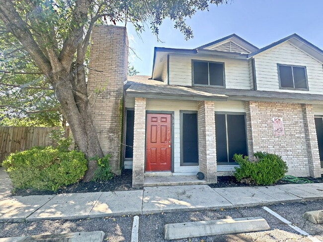 Building Photo - 7504 Oak Chase Rental