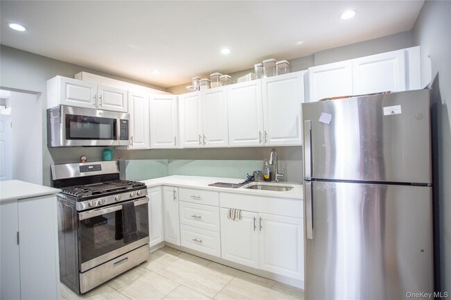 Photo - 261 Rutland Rd