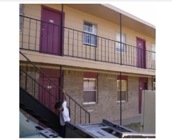 Nelson Street Apartments - Nelson Street Apartments